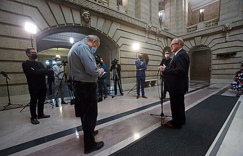 MIKE DEAL / WINNIPEG FREE PRESS
Steinbach MLA, Kelvin Goertzen talks to the media, whose ministerial position used to be education, is now the minister of legislative and public affairs, a new portfolio, and deputy premier, Tuesday afternoon.
210105 - Tuesday, January 05, 2021.