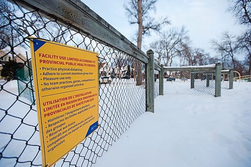 MIKAELA MACKENZIE / WINNIPEG FREE PRESS

A city-operated pleasure rink at Kingson Park in Winnipeg on Tuesday, Jan. 5, 2021. Standup.

Winnipeg Free Press 2020