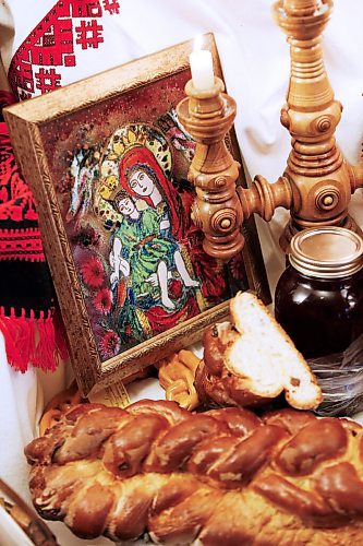 JOHN WOODS / WINNIPEG FREE PRESS
Oksana and Borys Shulakewych are photographed at their home with some of the traditional Ukrainian food which they will be packaging up and delivering to family for Ukrainian  Christmas Eve in Winnipeg Tuesday, January 5, 2021. 

Reporter: suderman