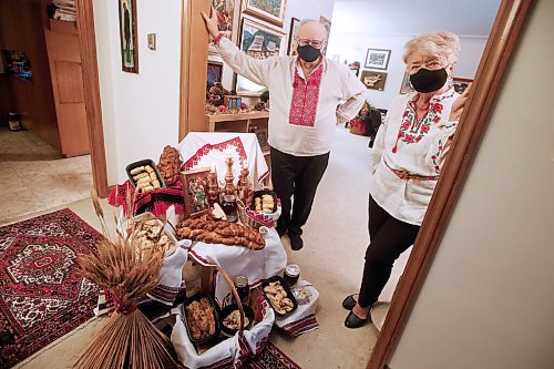 JOHN WOODS / WINNIPEG FREE PRESS
Oksana and Borys Shulakewych are photographed at their home with some of the traditional Ukrainian food which they will be packaging up and delivering to family for Ukrainian  Christmas Eve in Winnipeg Tuesday, January 5, 2021. 

Reporter: suderman