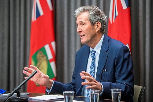 MIKAELA MACKENZIE / WINNIPEG FREE PRESS

Premier Brian Pallister speaks about the vaccine rollout at a press conference at the Manitoba Legislative Building in Winnipeg on Wednesday, Jan. 6, 2021. For Carol/Larry story.

Winnipeg Free Press 2020