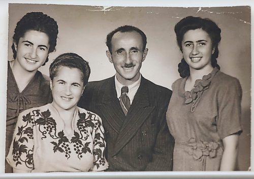 SUPPLIED

Passages - Carmela Finkel 

Photo of Carmela Finkel (on left) with her sister, Betty Kirshner (far right), and their parents Caroline & Leon Shragge.  

Photos supplied by Betty Kirshner (her sister), to the Free Press.  

Dave Baxter story
