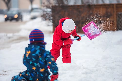 MIKAELA MACKENZIE / WINNIPEG FREE PRESS

Ruth Pawlyk, six (right), and her younger brother, William Pawlyk, four, help their dad shovel snow in the West End in Winnipeg on Thursday, Jan. 7, 2021. Standup.

Winnipeg Free Press 2020