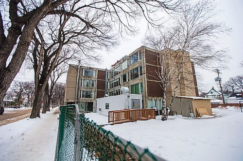 MIKAELA MACKENZIE / WINNIPEG FREE PRESS

A visitor pod behind The Convalescent Home of Winnipeg on Friday, Jan. 8, 2021. For --- story.

Winnipeg Free Press 2020