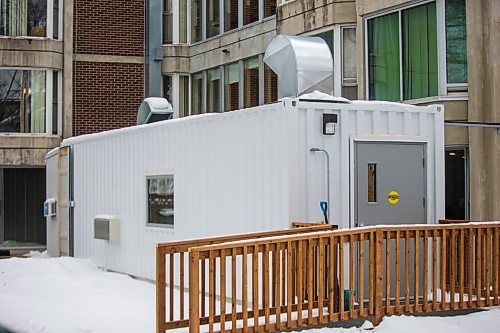 MIKAELA MACKENZIE / WINNIPEG FREE PRESS

A visitor pod behind The Convalescent Home of Winnipeg on Friday, Jan. 8, 2021. For --- story.

Winnipeg Free Press 2020