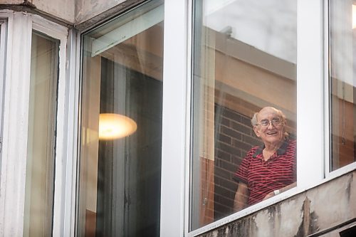 MIKAELA MACKENZIE / WINNIPEG FREE PRESS

Terry Moon poses for a photo at The Convalescent Home of Winnipeg on Friday, Jan. 8, 2021. For Kevin Rollason story.

Winnipeg Free Press 2020