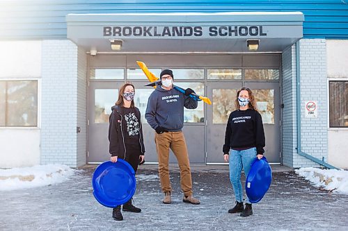 MIKAELA MACKENZIE / WINNIPEG FREE PRESS

Joelle Suzuki (left), Rex Ferguson-Baird, and Shannon Siemens pose for a portrait at Brooklands School in Winnipeg on Wednesday, Jan. 13, 2021. Manitoba Eco-Network recently gave Brooklands School staff an award in recognition of their various environmental initiatives, which include holding all classes outdoors for the last six weeks of each school year (rain or shine) as a way to teach students how to appreciate nature. For Aaron Epp story.

Winnipeg Free Press 2021