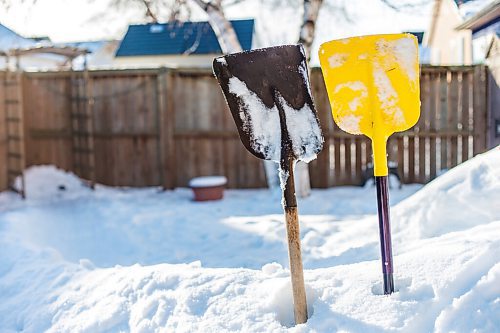 MIKAELA MACKENZIE / WINNIPEG FREE PRESS

Gordon Giesbrecht, a former wilderness instructor, and a professor of cold physiology, shows some shovel options for making a quinzee in his back yard in Winnipeg on Wednesday, Jan. 13, 2021.  For Ben Waldman story.

Winnipeg Free Press 2021