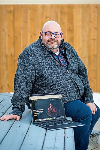 MIKAELA MACKENZIE / WINNIPEG FREE PRESS

Curtis Lowton, an accredited counsellor who volunteers his time co-facilitating a support group via Zoom for people who are experiencing pandemic fatigue, poses for a portrait in Winnipeg on Wednesday, Jan. 13, 2021.  For Aaron Epp story.

Winnipeg Free Press 2021