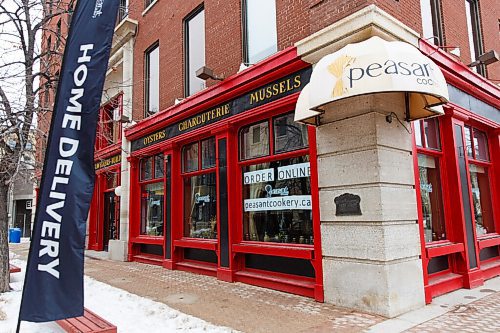 MIKE DEAL / WINNIPEG FREE PRESS
Many restaurants on the Exchange District are still open for delivery or pick-up during the provinces COVID code red.
Peasant Cookery at 283 Bannatyne Ave.
210114 - Thursday, January 14, 2021.