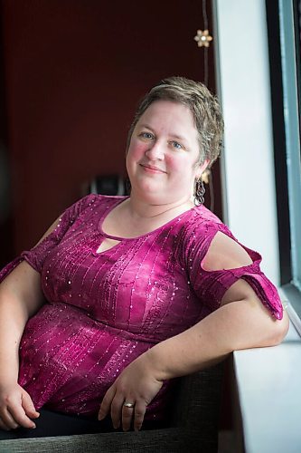 MIKAELA MACKENZIE / WINNIPEG FREE PRESS

Gloria Froese, former Church of God member, poses for a portrait at her home in Winnipeg on Friday, Jan. 15, 2021.  For Kevin story.

Winnipeg Free Press 2021