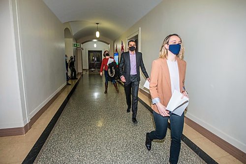 MIKAELA MACKENZIE / WINNIPEG FREE PRESS

Dr. Joss Reimer, a member of Manitoba's COVID-19 vaccine committee (front), and Dr. Jazz Atwal, acting deputy chief public health officer, walk in to provide a COVID-19 update at the Manitoba Legislative Building in Winnipeg on Wednesday, Jan. 20, 2021.  For --- story.

Winnipeg Free Press 2021