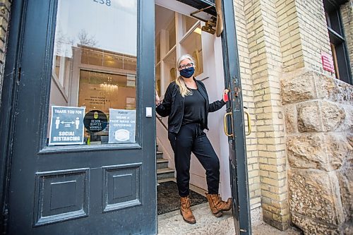 MIKAELA MACKENZIE / WINNIPEG FREE PRESS

Hilary Druxman, owner of Hilary Druxman Design, poses for a portrait at her shop in the Exchange District in Winnipeg on Wednesday, Jan. 20, 2021. She plans to continue with curtbside pickup and appointment-based shopping with the possible new re-opening measures. For Malak story.

Winnipeg Free Press 2021