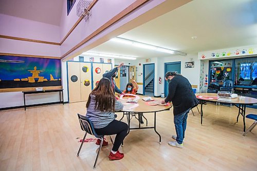 MIKAELA MACKENZIE / WINNIPEG FREE PRESS

The area for younger kids to hang out after school at Rossbrook House, which is celebrating its 45th anniversary, in Winnipeg on Wednesday, Jan. 20, 2021. For Malak story.

Winnipeg Free Press 2021
