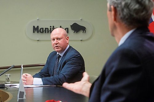 MIKE DEAL / WINNIPEG FREE PRESS
Manitoba Premier Brian Pallister and Dr. Brent Roussin, chief provincial public health officer during the COVID update at the Manitoba Legislative building Thursday afternoon.
210121 - Thursday, January 21, 2021.