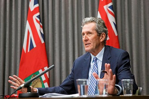 MIKE DEAL / WINNIPEG FREE PRESS
Manitoba Premier Brian Pallister and Dr. Brent Roussin, chief provincial public health officer during the COVID update at the Manitoba Legislative building Thursday afternoon.
210121 - Thursday, January 21, 2021.