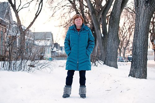 JOHN WOODS / WINNIPEG FREE PRESS
Leanne Hanuschuck reacts to Manitobas relaxing of COVID-19 restrictions in Winnipeg Thursday, January 21, 2021. Hanuschuck is looking forward to bringing her mum to visit her granddaughter.

Reporter: Abas