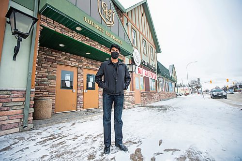 MIKAELA MACKENZIE / WINNIPEG FREE PRESS

Jon Singh, owner of the Green Brier Inn, poses for a portrait at the business in Winnipeg on Friday, Jan. 22, 2021. For Kevin story.

Winnipeg Free Press 2021