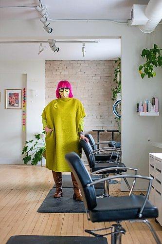 MIKAELA MACKENZIE / WINNIPEG FREE PRESS

Meghan Greenlay, hair stylist at Menagerie Beauty and Goods, poses for a portrait at the salon in Winnipeg on Friday, Jan. 22, 2021. For Kevin story.

Winnipeg Free Press 2021