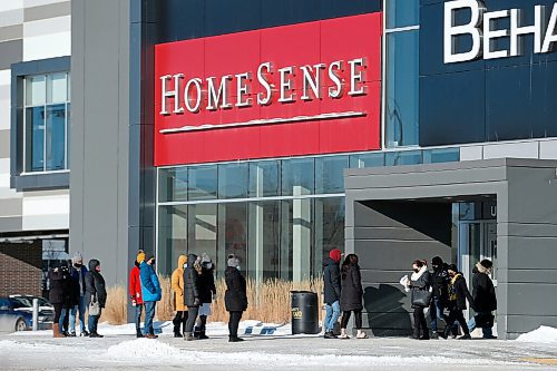 JOHN WOODS / WINNIPEG FREE PRESS
People were out shopping at Homesense and Winners today in Winnipeg Sunday, January 24, 2021. 

Reporter: standup