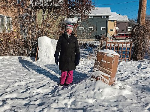 Canstar Community News Glenelm resident Jamie Skinner and her family are first-time participants in the Glenelm Snow Sculpture Challenge this year. (SHELDON BIRNIE/CANSTAR/THE HERALD)