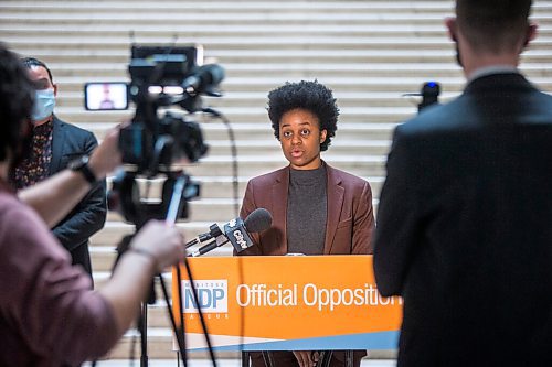 MIKAELA MACKENZIE / WINNIPEG FREE PRESS

Health critic Uzoma Asagwara speaks to the media at the Manitoba Legislative Building in Winnipeg on Monday, Jan. 25, 2021. For Larry story.

Winnipeg Free Press 2021