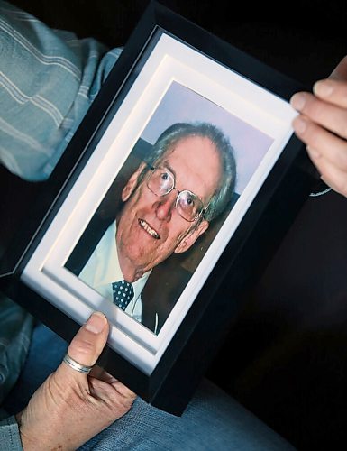 JOHN WOODS / WINNIPEG FREE PRESS
Lisa Prost holds a photo of her father Murray Balagus, 91, in her home in Winnipeg Tuesday, January 26, 2021. Balagus died last Thursday while being a resident at Maples Personal Care Home and Prost is calling attention to the standards inside the home.

Reporter: May