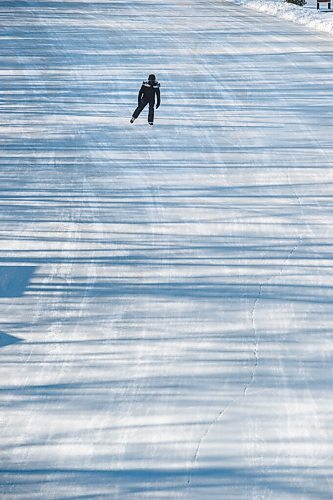 Mike Sudoma / Winnipeg Free Press
An ice skater takes the Assiniboine river trail past The Forks Wednesday afternoon
January 27, 2021