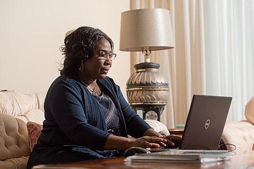 Mike Sudoma / Winnipeg Free Press
Titi Tijani answers emails in the comfort of her home Tuesday morning.
January 27, 2021