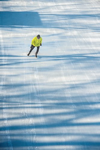Mike Sudoma / Winnipeg Free Press
An ice skater takes the Assiniboine river trail past The Forks Wednesday afternoon
January 27, 2021