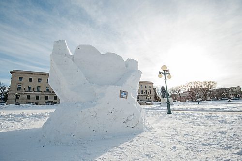 Mike Sudoma / Winnipeg Free Press
Snow Sculpture on the front of the Legislative grounds made by David Macnair, Gary Tessier, and Jacques Boulet.
January 27, 2021