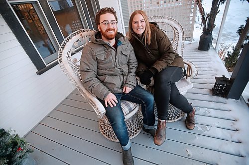 JOHN WOODS / WINNIPEG FREE PRESS
Rory and Lisa McDonald are photographed at their home in Winnipeg Wednesday, January 27, 2021. The MacDonalds are expecting their baby by surrogate during the pandemic.

Reporter: Jen