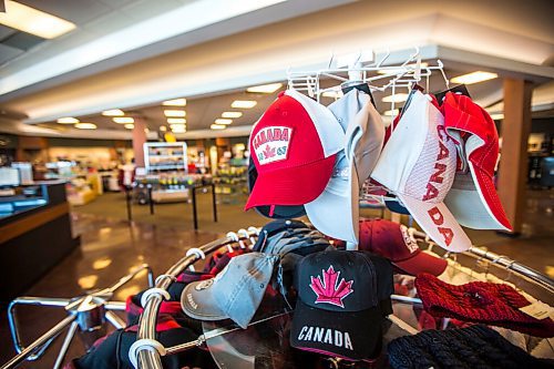 MIKAELA MACKENZIE / WINNIPEG FREE PRESS

The duty free shop at the border in Emerson, Manitoba on Wednesday, Jan. 27, 2021. For JS story.

Winnipeg Free Press 2021