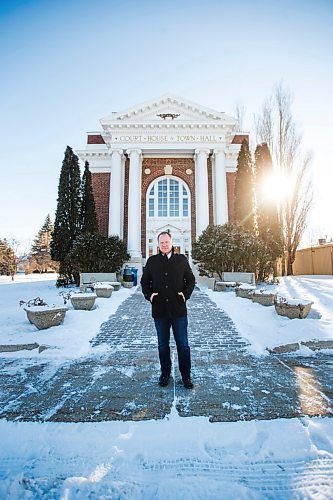 MIKAELA MACKENZIE / WINNIPEG FREE PRESS

Reeve David Carlson poses for a portrait at the courthouse in Emerson, Manitoba on Wednesday, Jan. 27, 2021. For JS story.

Winnipeg Free Press 2021