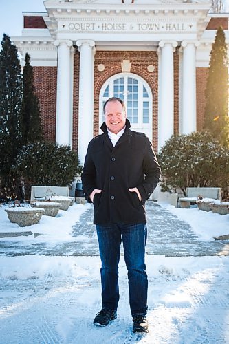 MIKAELA MACKENZIE / WINNIPEG FREE PRESS

Reeve David Carlson poses for a portrait at the courthouse in Emerson, Manitoba on Wednesday, Jan. 27, 2021. For JS story.

Winnipeg Free Press 2021