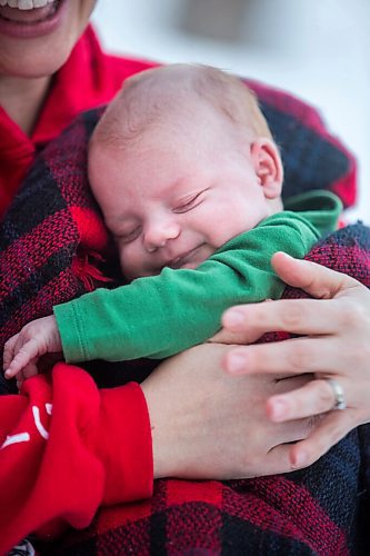 MIKAELA MACKENZIE / WINNIPEG FREE PRESS

Katie German and her one-month-old baby, Jasper Wiess, pose for a portrait in Winnipeg on Thursday, Jan. 28, 2021. For Jen Zoratti story.

Winnipeg Free Press 2021