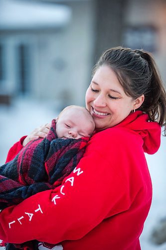 MIKAELA MACKENZIE / WINNIPEG FREE PRESS

Katie German and her one-month-old baby, Jasper Wiess, pose for a portrait in Winnipeg on Thursday, Jan. 28, 2021. For Jen Zoratti story.

Winnipeg Free Press 2021