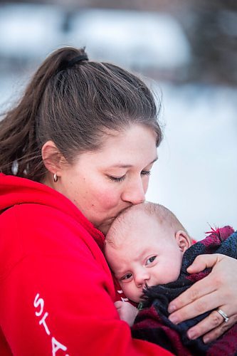 MIKAELA MACKENZIE / WINNIPEG FREE PRESS

Katie German and her one-month-old baby, Jasper Wiess, pose for a portrait in Winnipeg on Thursday, Jan. 28, 2021. For Jen Zoratti story.

Winnipeg Free Press 2021