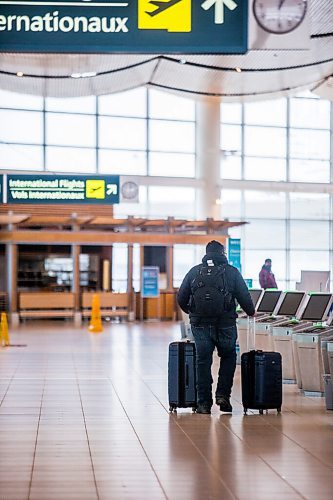 MIKAELA MACKENZIE / WINNIPEG FREE PRESS

The Winnipeg James Armstrong Richardson International Airport in Winnipeg on Friday, Jan. 29, 2021. For Temur story.

Winnipeg Free Press 2021