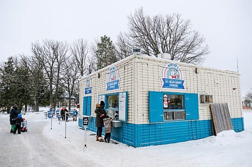 Daniel Crump / Winnipeg Free Press. While many interactive exhibits and the main restaurant is closed visitors can still pick up snacks at this vendor. The Winnipeg Zoo is open for the first time since COVID restrictions we tightened late last year. January 30, 2021.
