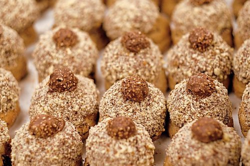 MIKE SUDOMA / WINNIPEG FREE PRESS
A tray of Cookie Cravings Cos Nutella Ferrero Rocher cookies Sunday