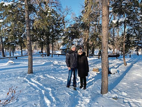 Canstar Community News Although they have been snowbirds for the past 10 years, Jeff and Joanne OLeary have embraced the Winnipeg winter this year.