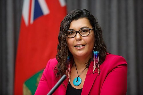 MIKE DEAL / WINNIPEG FREE PRESS
Dr. Marcia Anderson, vice dean, Indigenous Health and public health lead for the Manitoba First Nation Pandemic Response and Co-ordination Team during an announcement of the vaccination plans that have been made to protect First Nations people from across the province from COVID-19.
210201 - Monday, February 01, 2021.