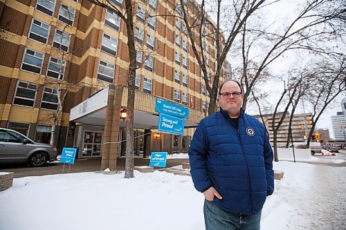 JOHN WOODS / WINNIPEG FREE PRESS
John Dobbin, whose parents had COVID-19 and have just been admitted to Beacon Hill long term care home, is photographed outside the home  in Winnipeg Monday, February 1, 2021. 

Reporter: Rollason