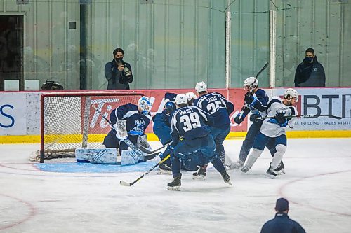 MIKAELA MACKENZIE / WINNIPEG FREE PRESS

Manitoba Moose practice at the Bell MTS Iceplex in Winnipeg on Tuesday, Feb. 2, 2021. For Mike Sawatzky story.

Winnipeg Free Press 2021