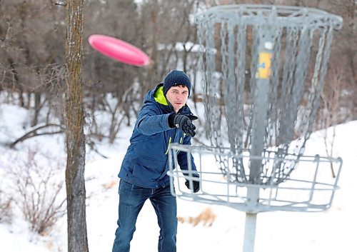 RUTH BONNEVILLE / WINNIPEG FREE PRESS 

ENT Health Column - Disc Golf 

Aaron Cohen, an avid ultimate frisbee player, spent last spring/summer/fall shifting to disc golf (another disc sport) as he didn't feel safe playing ultimate with so many people.

Photos of Aaron practicing throwing discs at a cage at Happyland Park disc golf course   Tuesday.

Description:
Column is about how people have pivoted when it comes to passions and hobbies during the pandemic.

See Sabrina's Health column. 


Feb 02, 2021




