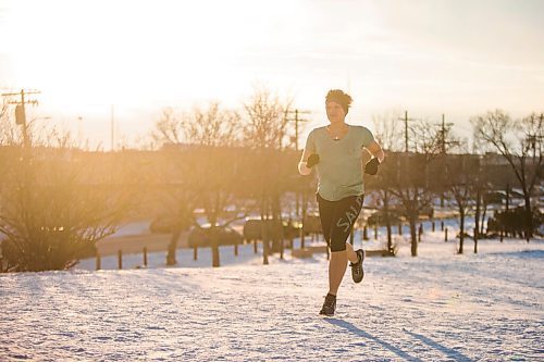 MIKAELA MACKENZIE / WINNIPEG FREE PRESS

Kim Senechal goes for a run in a t-shirt (she doesn't switch to anything warmer until -10°C or so) at Westview Park in Winnipeg on Tuesday, Feb. 2, 2021. Standup.

Winnipeg Free Press 2021