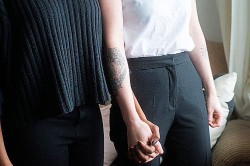 MIKE SUDOMA / WINNIPEG FREE PRESS
The Covid 19 pandemic has made a huge impact on the dating scene in 2020. Meghan Malcolm (right) and Alice Charles (left) are one of many couples who had started their relationship in the beginning stages of the pandemic last March.
February 3, 2021