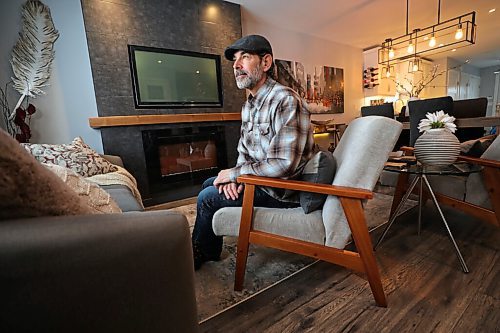 RUTH BONNEVILLE / WINNIPEG FREE PRESS 

ENT - Gord Leclerc

Photos of Gord Leclerc in his home where he has overseen most of the work and operates his business.  

Former CTV anchor Gord Leclerc has replaced his microphone with a hammer etc as hes opened his own home repair and design firm in the city.


Doug 


Feb 04, 2021



