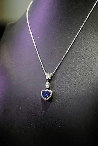 RUTH BONNEVILLE / WINNIPEG FREE PRESS 

LOCAL - Valentine's Day Jewellery 

Sapphire, diamond heart shaped necklace. Canadian diamond. Approx $35,000


Description: VALENTINES DAY DURING PANDEMIC: Engagement ring sales have doubled for some local jewellers as Valentines Day approaches. Joe Nemeth, owner of Nemeth Diamonds said business has come in waves since last March but theyve been busy since opening last week. 



Feb 08, 2021
